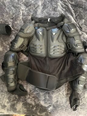 Black Protective Motorcycle Armor Jacket with Elbow and Shoulder Pads